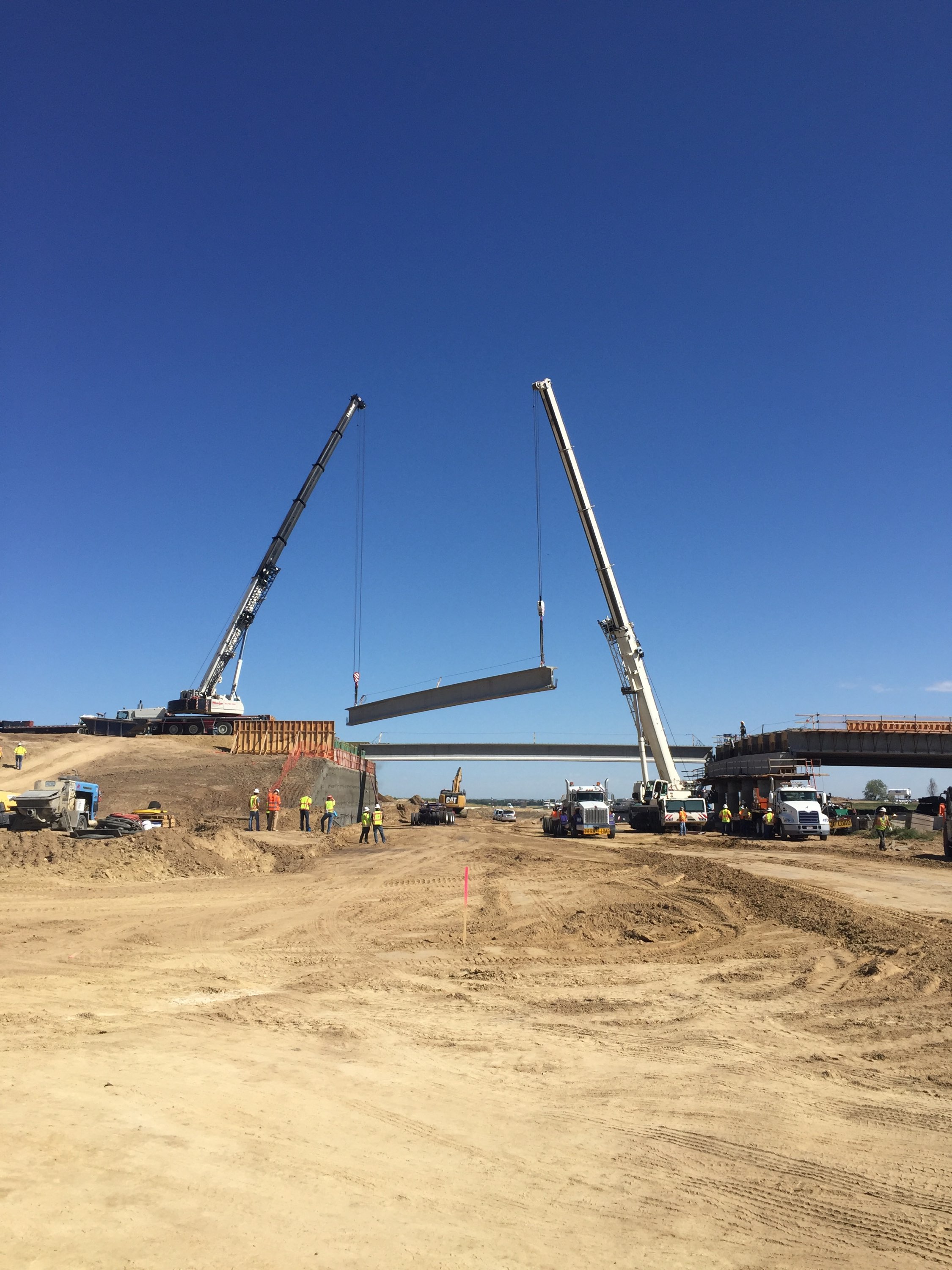 I-25 Segments 7 & 8 - Street View of Cranes detail image