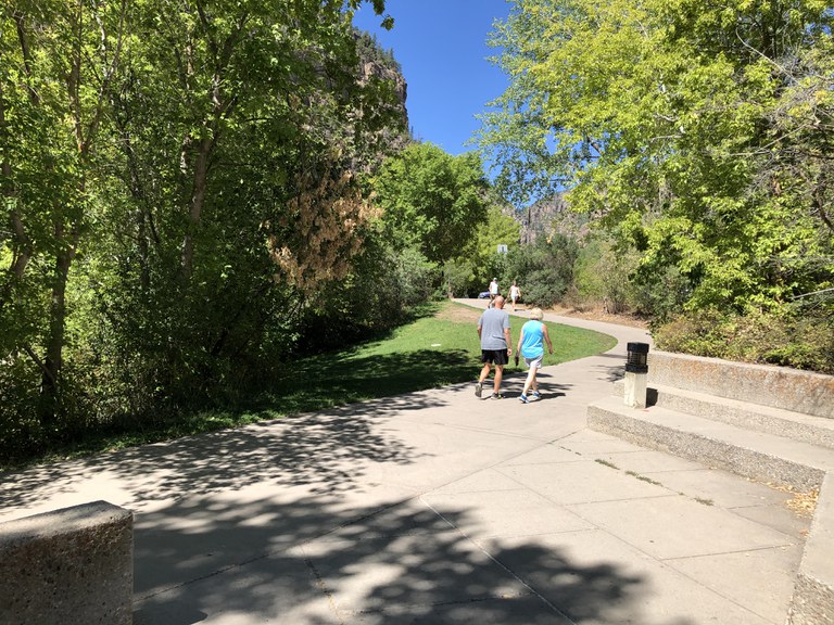 A paved trail near the Grizzlyy Creek rest area