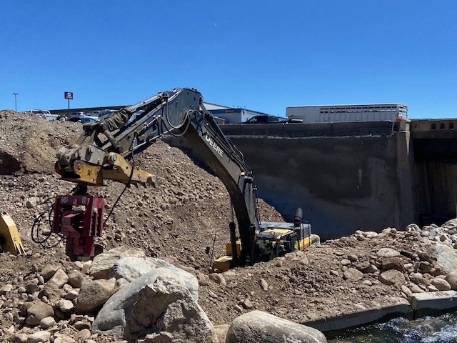 Crews excavating for cantilever wall construction US 285 bridge in Fairplay Photo Estate Media (1).jpg detail image