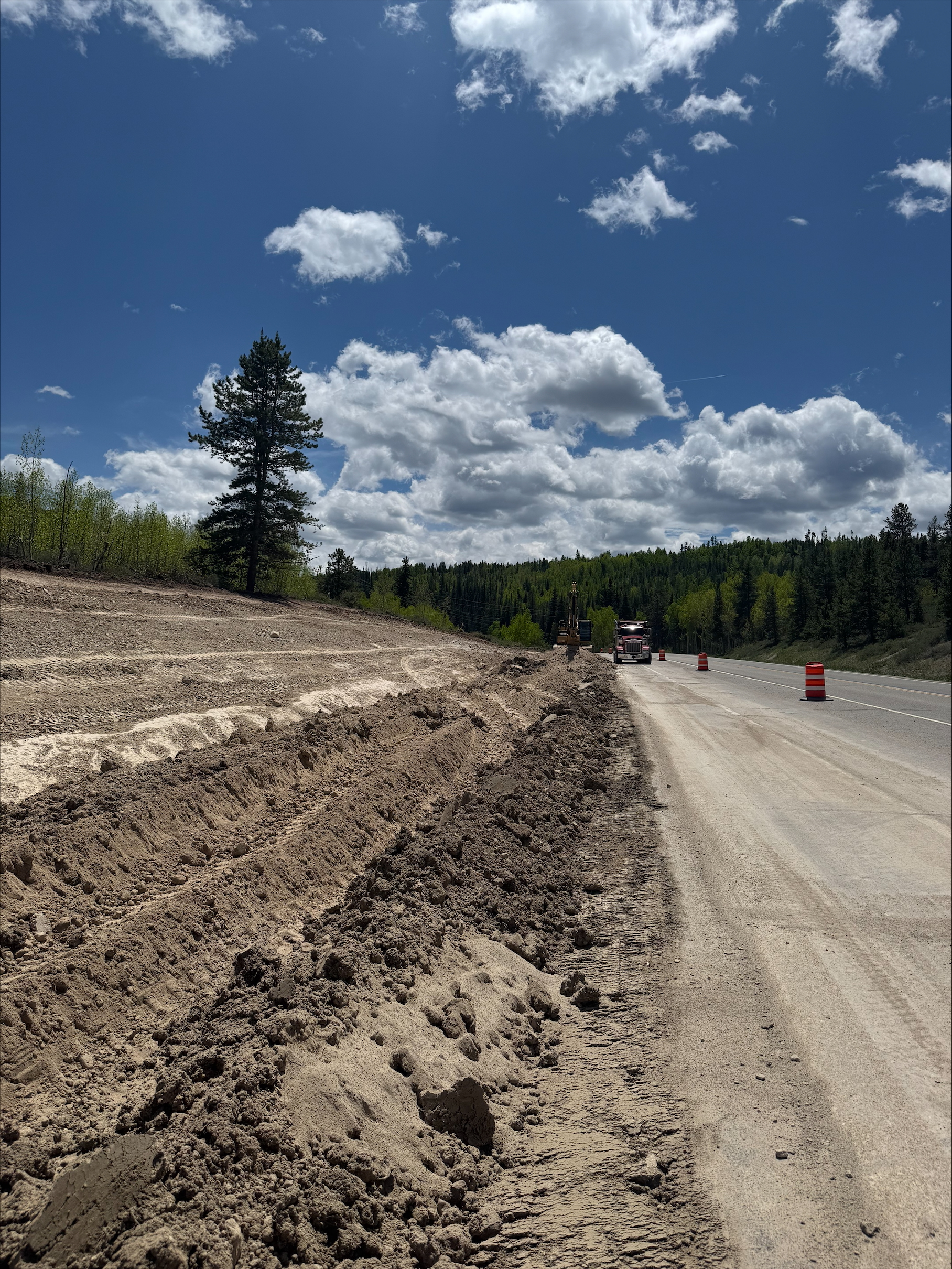 US 40 Red Dirt Hill Earth work on June 4, 2025.jpeg detail image