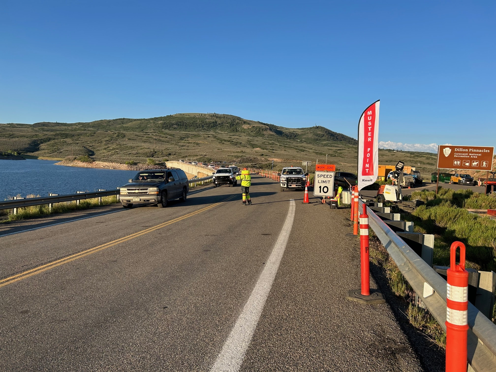 Vehicles traveling over US 50 Middle Bridge.jpg detail image