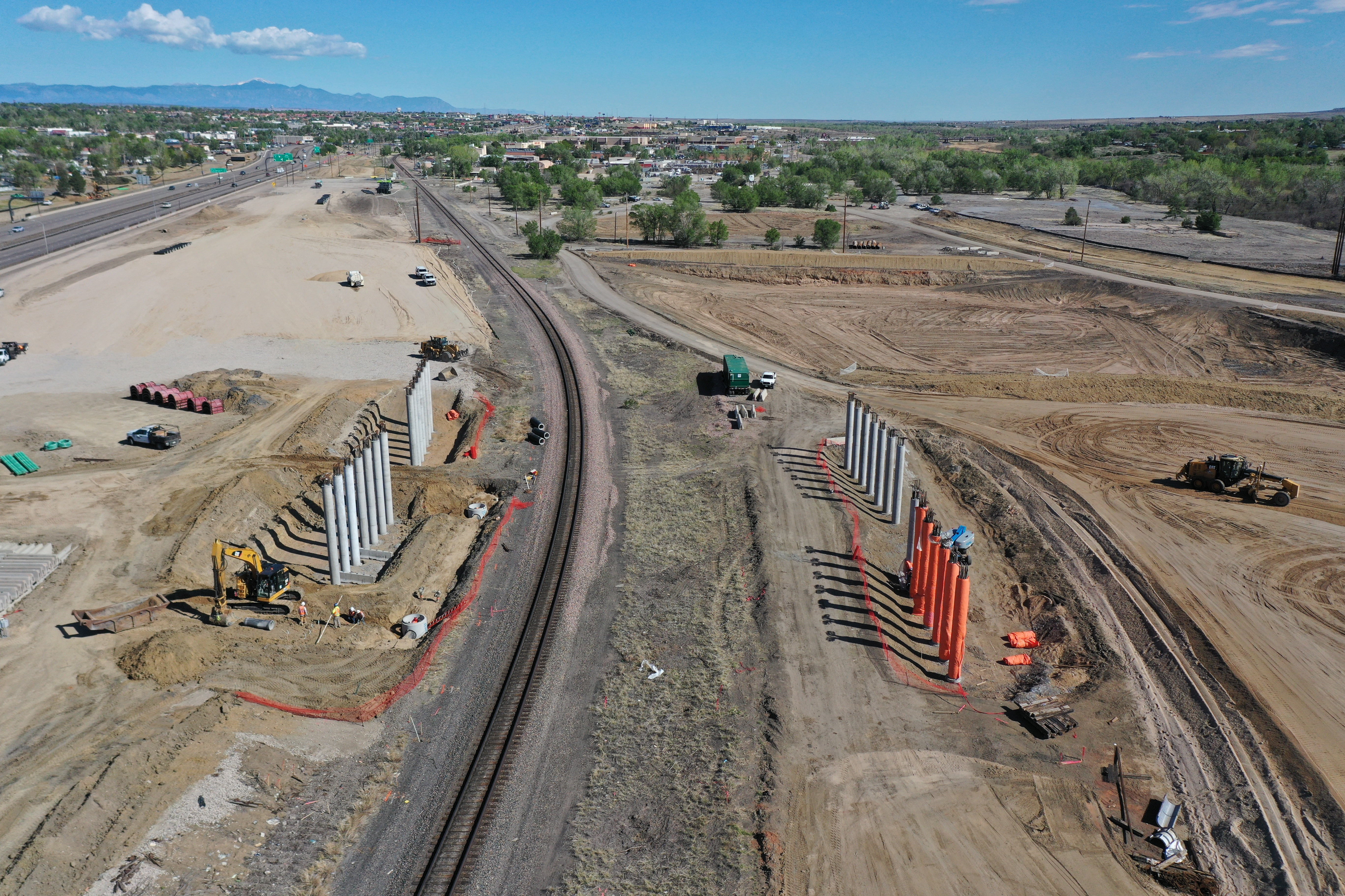 I-25 US 50B Interchange construction and caisson work for bridge over UPRR.JPG detail image