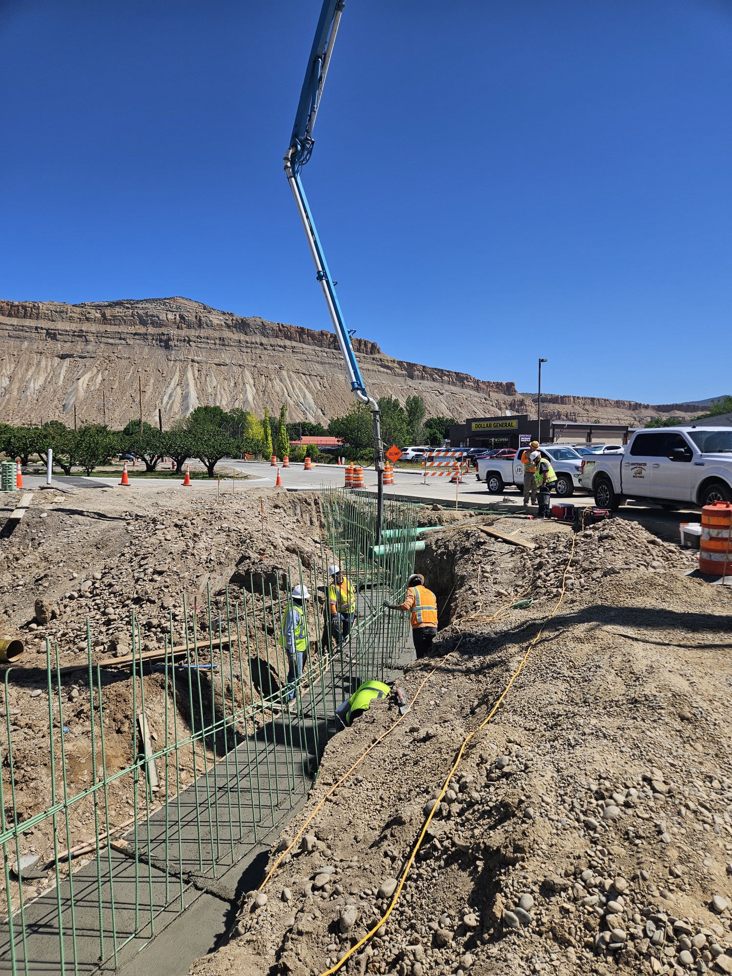 US 6 Palisade Intersection Improvements Foundational Wall Pour Northside.jpg detail image