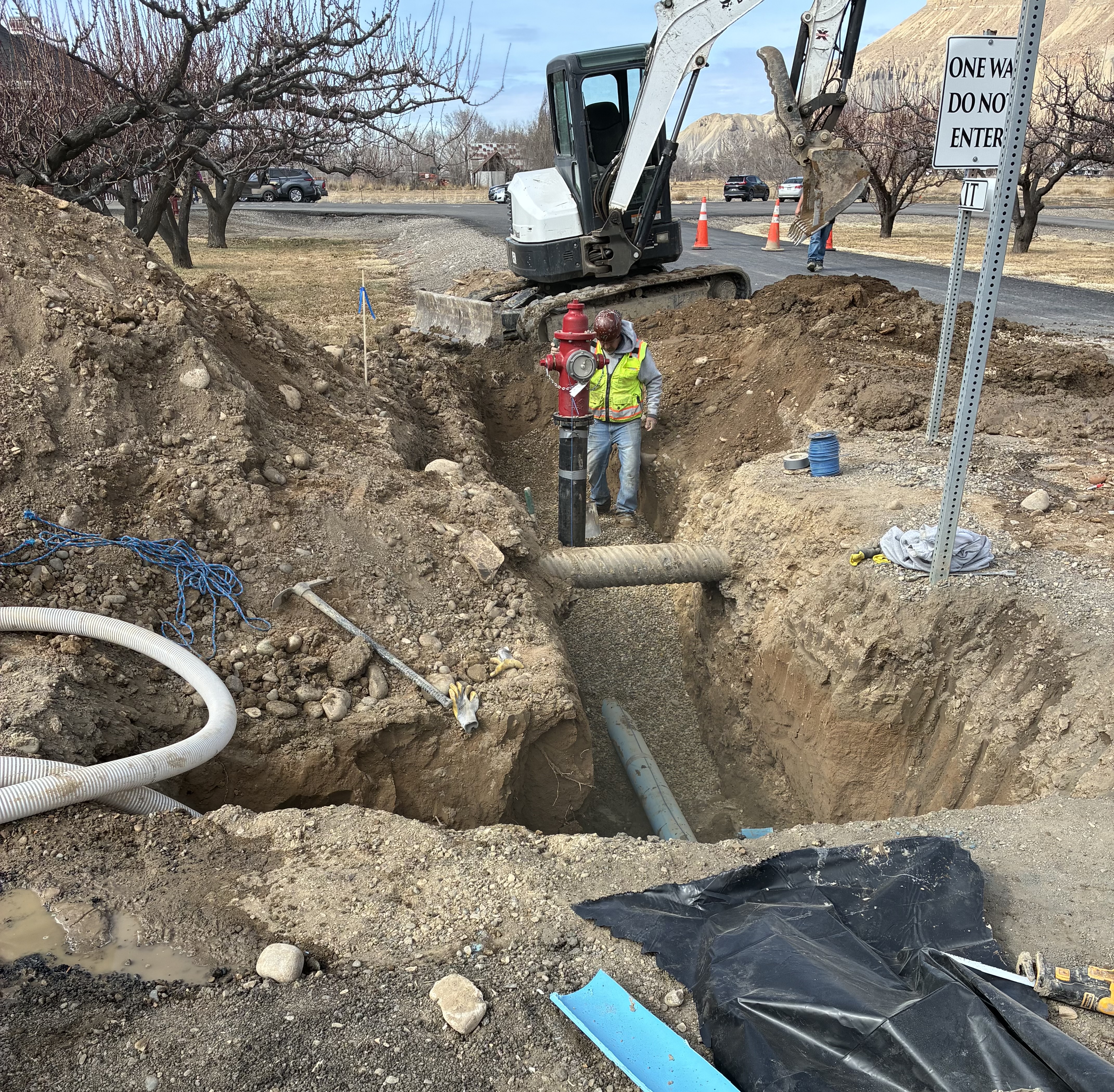 US 6 Palisade Intersection Improvements Waterline excavation at West 8th Street and Frontage Road.jpg detail image