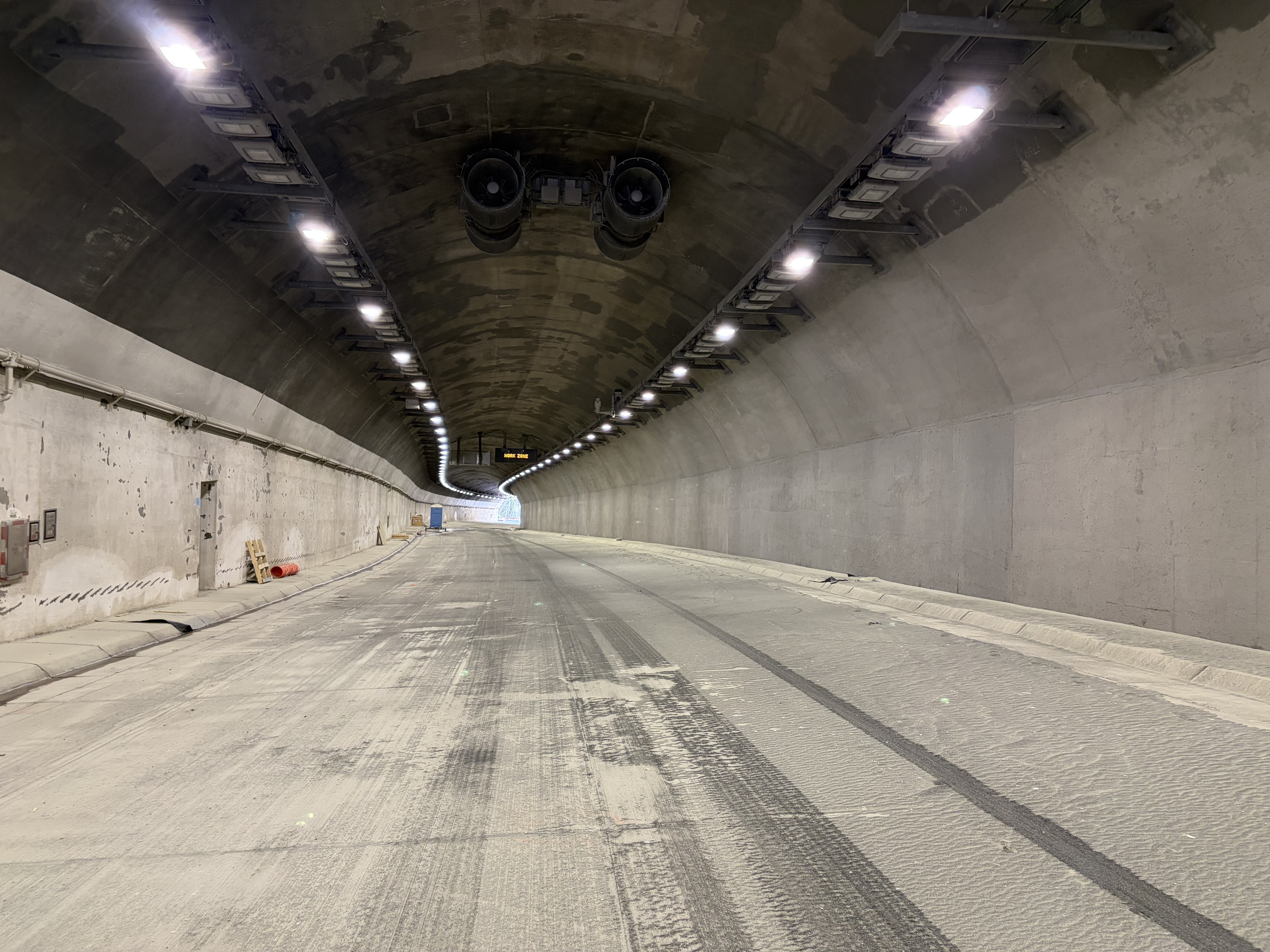 US 160 Wolf Creek Tunnel Maintenance tunnel painting east view.jpg detail image