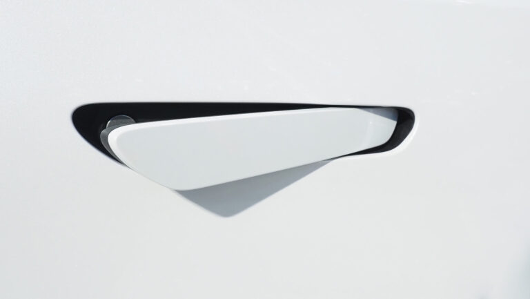 Obvious Doorhandles NHTSA detail image