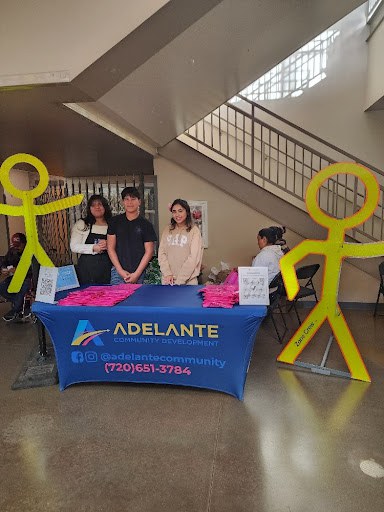 Table of high school students at Adelante event