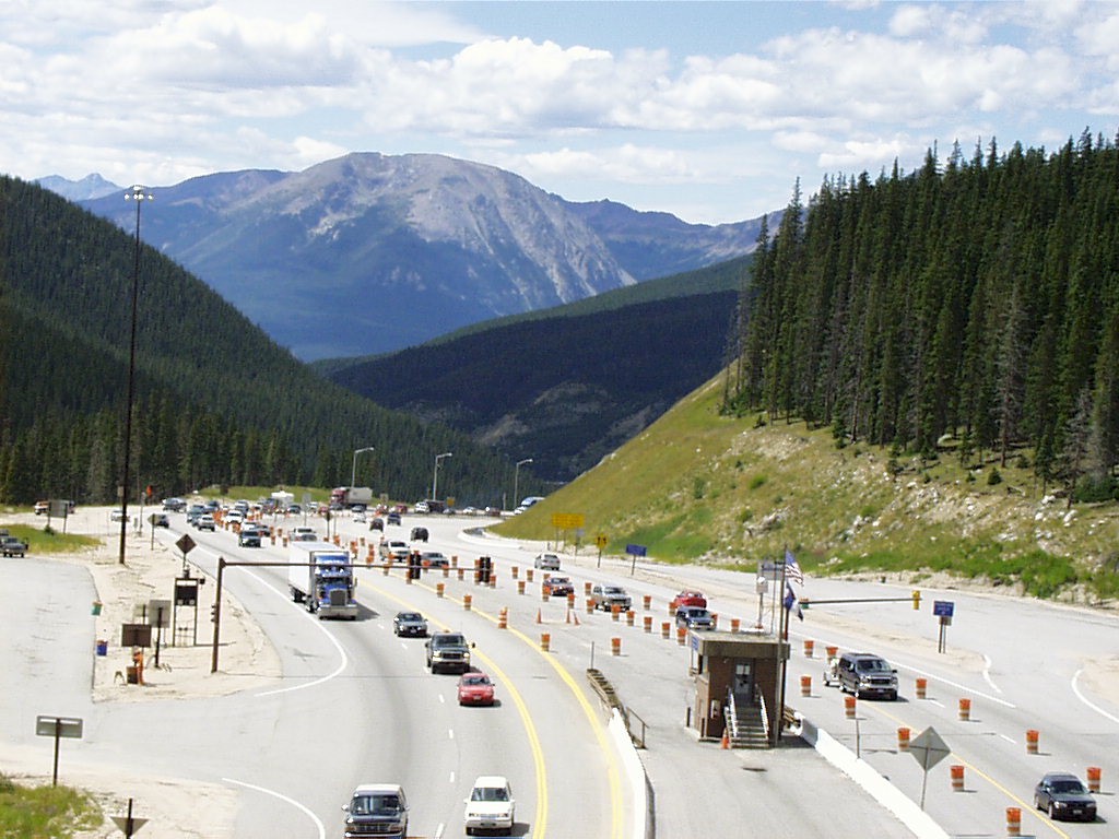 Reverse Lane is periodically implemented on Sunday afternoons during peak traffic weekends, in order to provide for uninterrupted traffic flow for eastbound motorists.